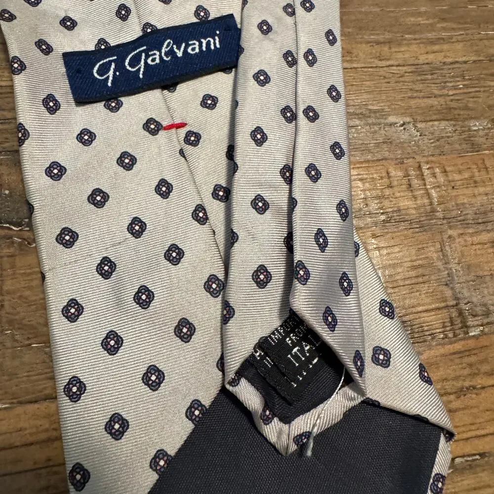 G. Galvani Men's Tie 100% Silk Beige Navy Foulard Medallion Made In Italy